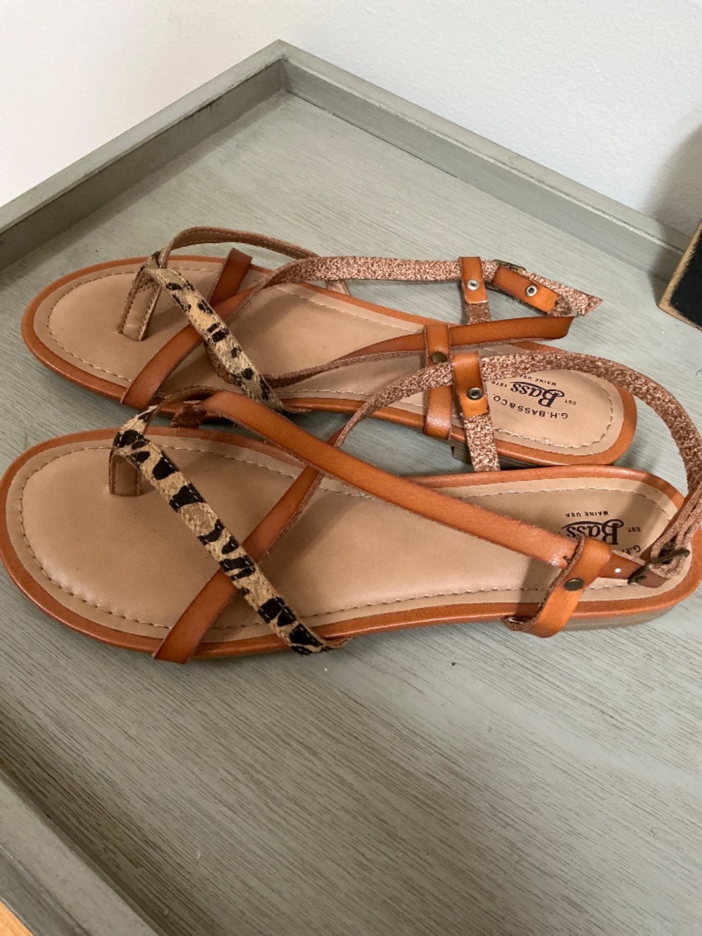Bass sandals 8.5 - Picture 3 of 3